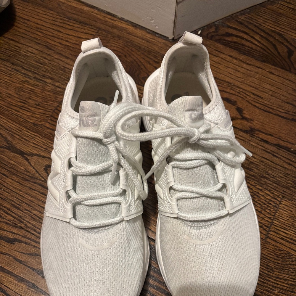 Size 11 - New Balance Fresh Foam Women's Sneaker Roav White 2020